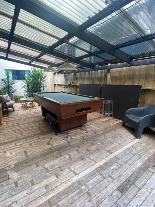 Electric Waihi Beach House - Family & Dog Friendly, Close To Beach, Pool Table, Outdoor Fire Room, Skate Ramp Bowentown Exterior photo